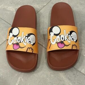 NEW Cookies (Inspired) Slides
Size - 42( Men’s Size 9)